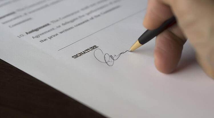 Notarised Translation - Document Signature